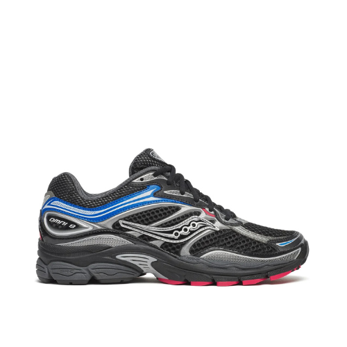 SAUCONY
